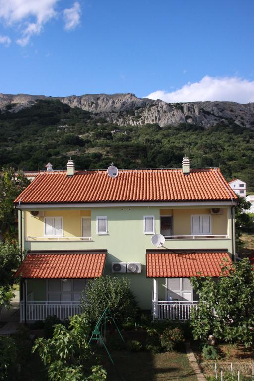 Mediterranean Oasis Apartments バスカ エクステリア 写真