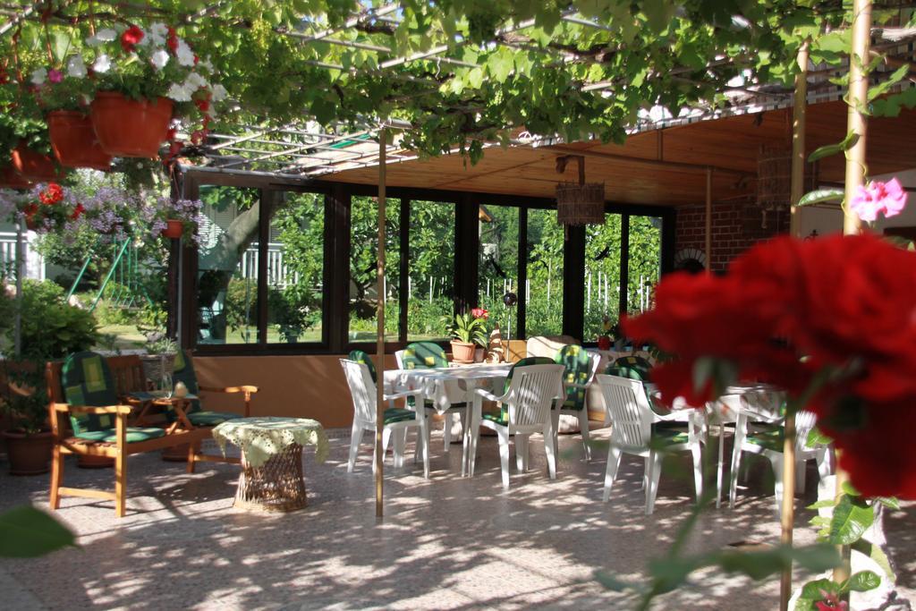 Mediterranean Oasis Apartments バスカ エクステリア 写真