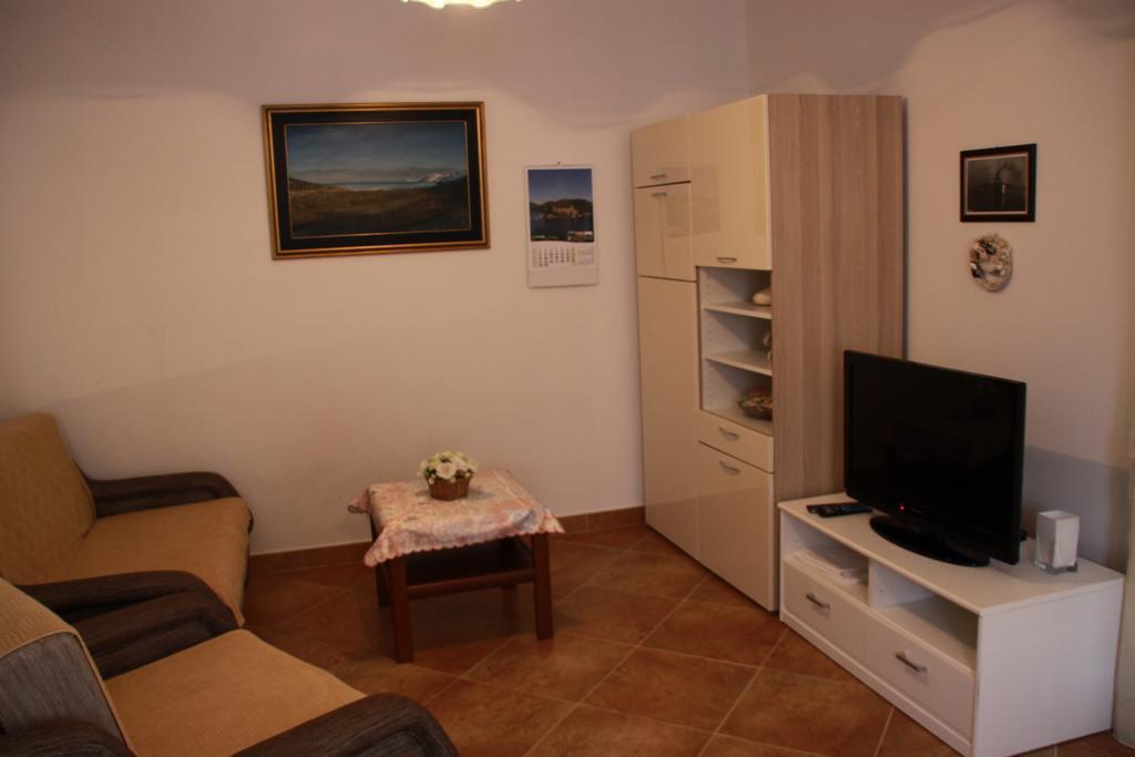 Mediterranean Oasis Apartments バスカ 部屋 写真