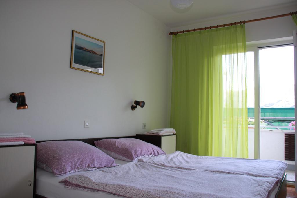 Mediterranean Oasis Apartments バスカ エクステリア 写真